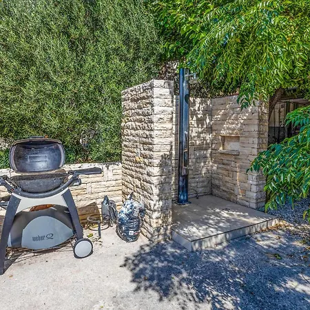 3 Bedroom Stunning In Barbat