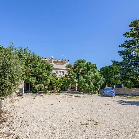 Holiday home 3 Bedroom Stunning In Barbat